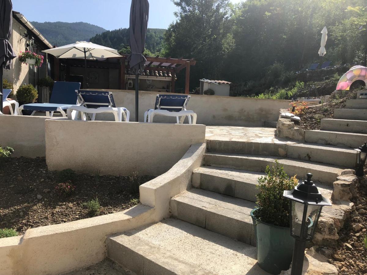 Maison Castellane Chambre D'Hotes B&B المظهر الخارجي الصورة