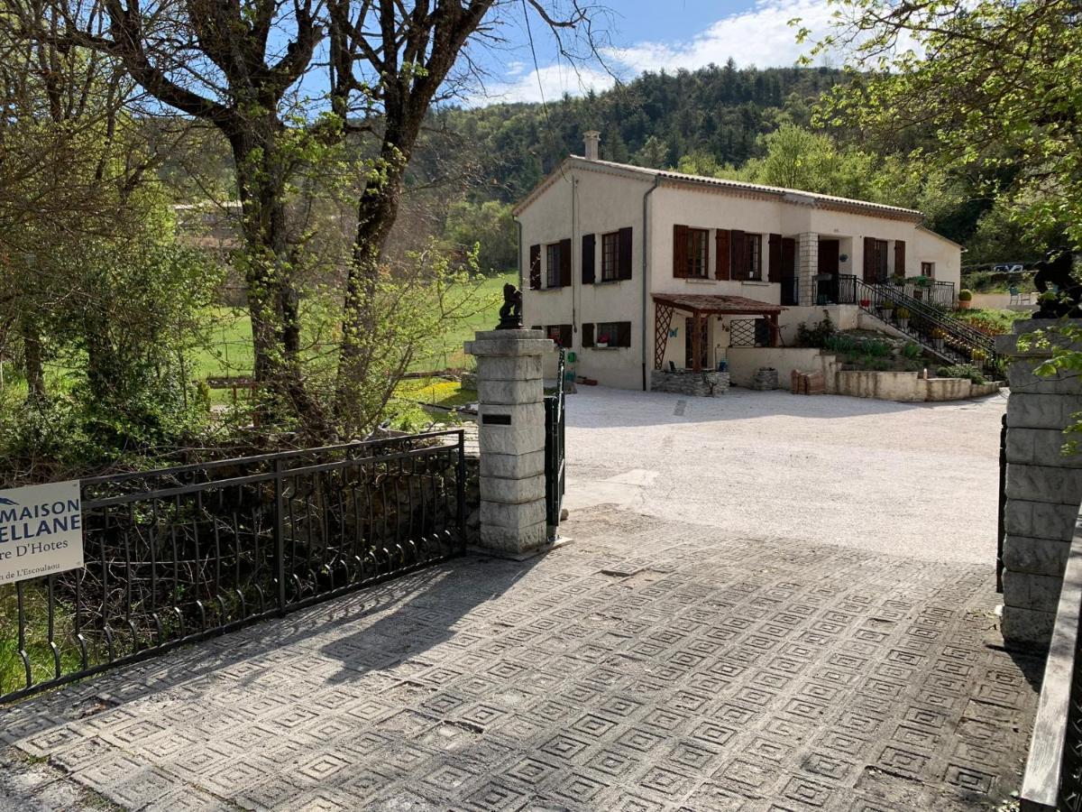 Maison Castellane Chambre D'Hotes B&B المظهر الخارجي الصورة