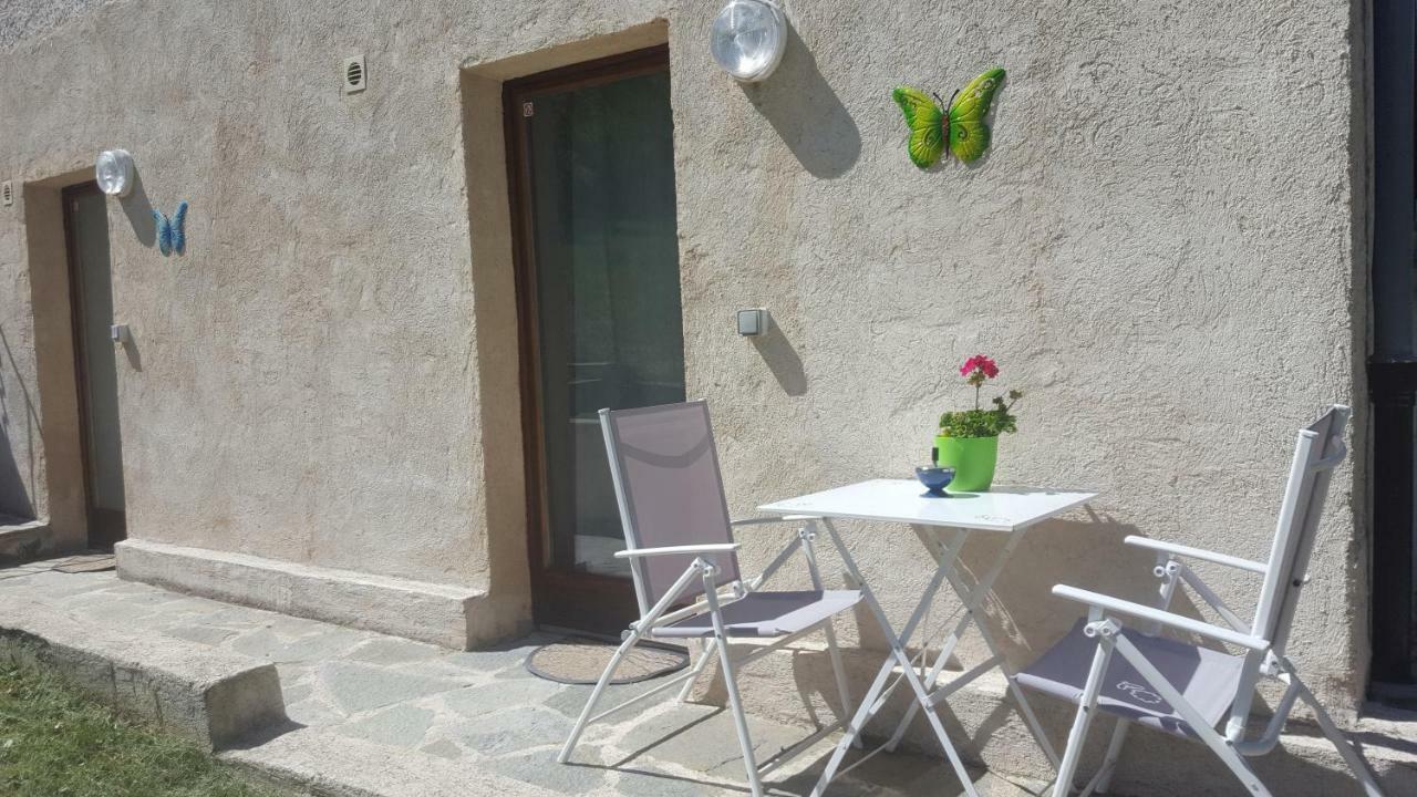 Maison Castellane Chambre D'Hotes B&B المظهر الخارجي الصورة