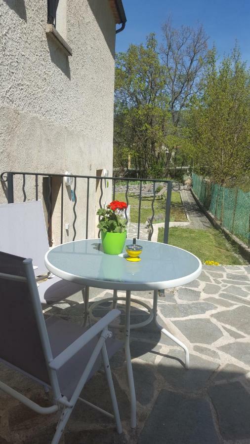 Maison Castellane Chambre D'Hotes B&B المظهر الخارجي الصورة